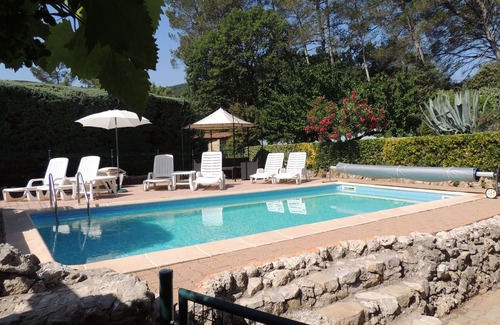 Le Thoronet Villa | Spacious air-conditioned villa for 6 with private pool and enclosed gardens
