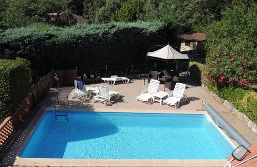 Le Thoronet Villa | Spacious air-conditioned villa for 6 with private pool and enclosed gardens
