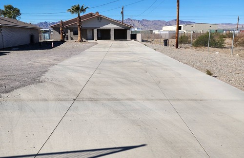 Fort Mohave House | Spacious Ample Parking Across from shops & Fast Food. Multiple Family Friendly