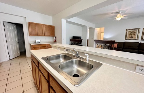 Legacy Park House | Spacious and accommodating, with private pool, and easy access to Disney!