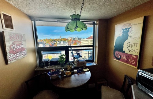 Kingston Condo | Spacious and bright Condo with stunning views of downtown Kingston.