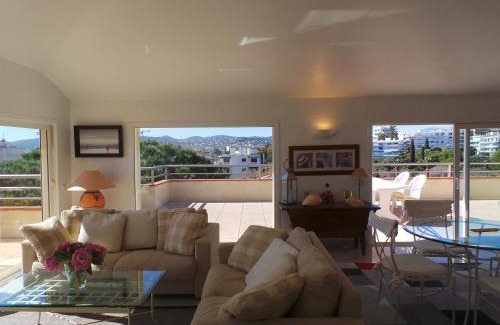 Antibes Apartment | Spacious and bright flat Downtown and Beaches - Swimming Pool