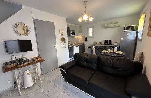 Marseillan Plage Apartment | Spacious and comfortable holiday home
