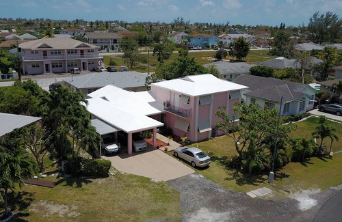 Colony Estates House | Spacious And Charming. Safe, Quiet, Convenient Location.