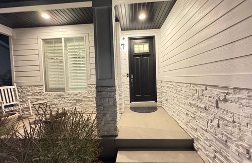 Vineyard House | Spacious and comfortable 5-bedroom house in charming Vineyard Area!