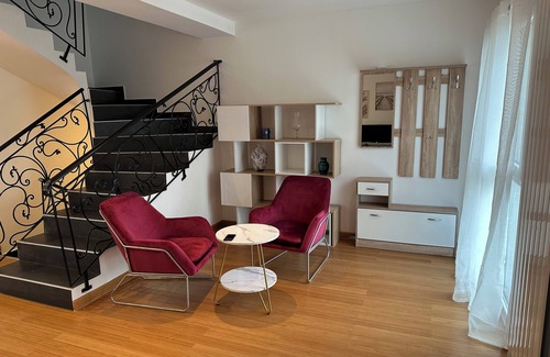 Antony House | Spacious and comfortable house