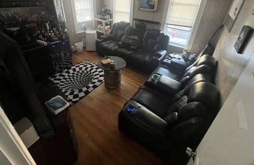 Malden Bed & Breakfast | Spacious and comfy bedroom 20 minutes from downtown