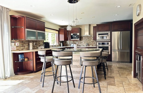 Encinitas House | Spacious and comfy! Private Yard, Pool, Close to Beaches, Hiking, Golf & Shops!