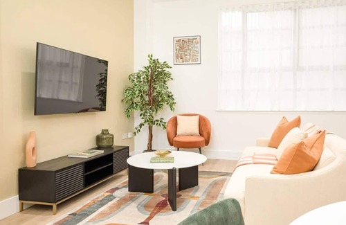 St. Johns Wood Apartment | Spacious and contemporary apartment in Marylebone