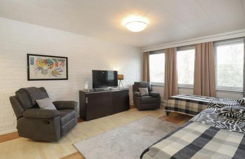 Vantaa Apartment | Spacious and cozy 2 bedroom apartment for 7