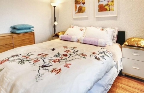 Mentone House | Spacious and cozy 3 bedroom home
