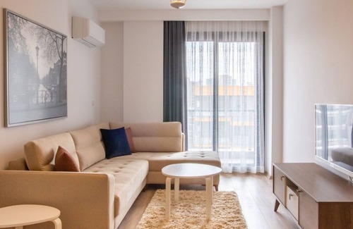 Cigli Apartment | Spacious and Furnished Flat with Balcony in Izmir