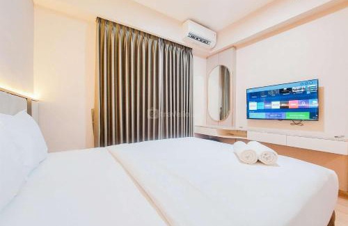 Bumi Serpong Damai Apartment | Spacious and Homey 3BR at Sky House BSD Apartment By Travelio