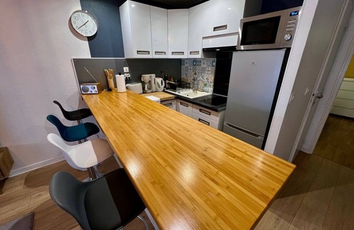 Poitiers Apartment | Spacious and luminous flat - private parking