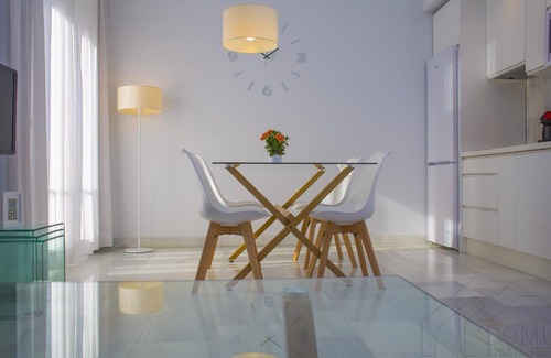 Centro - Sagrario Apartment | Spacious and modern Apartment with free parking in the heart of Granada 5