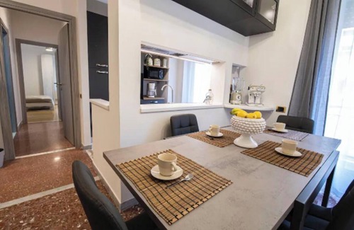 Quartiere XI Portuense Apartment | Spacious and Modern Apartment in the Heart of Romen