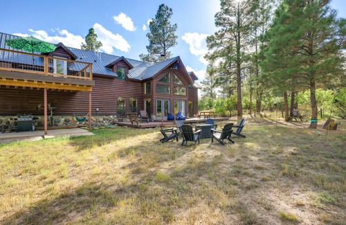 Pagosa Springs House | Spacious and Quiet Pagosa Springs Cabin with Deck!