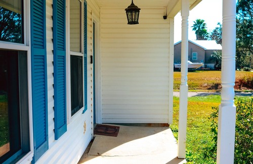 Henderson Point House | Spacious and stylish 3bd home minutes from beach
