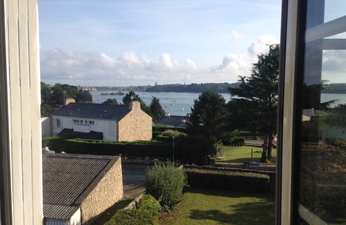 La Richardais House | Spacious and warm family home, with garden, sea view