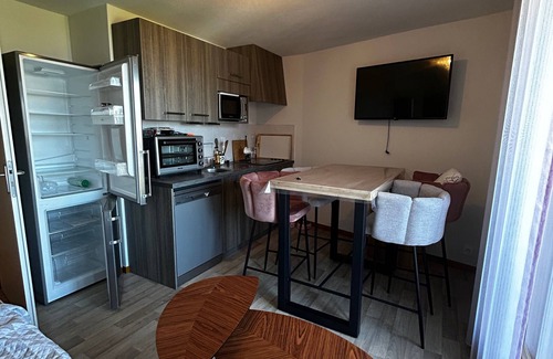Thollon-les-Memises Apartment | Spacious apartment near slopes with private parking