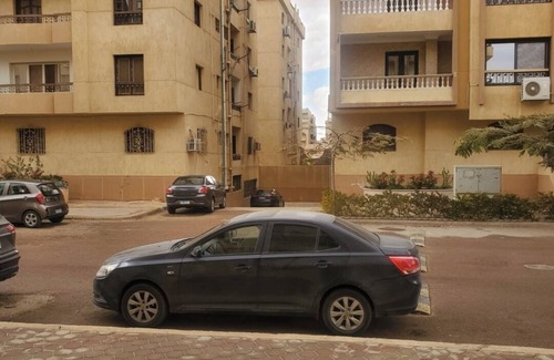 Al-Basatin Apartment | Spacious apartment in October city close to Mall of Arabia [Families only]