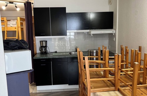 Pla d'Adet Apartment | Spacious apartment with balcony, shuttle bus at the foot of the building - Ideal for 6 people.