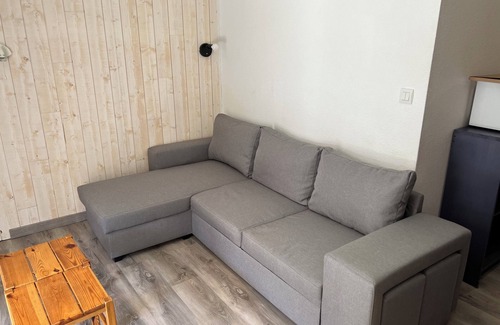 Pla d'Adet Apartment | Spacious apartment with balcony, shuttle bus at the foot of the building - Ideal for 6 people.