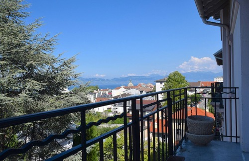 Evian-les-Bains Apartment | Spacious apartment in Évian-les-Bains with balcony and garage