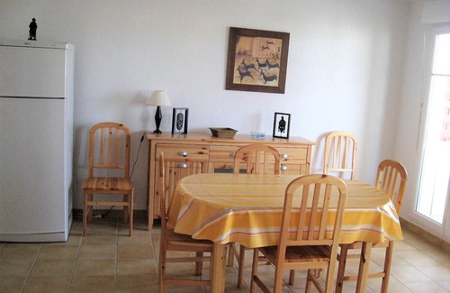 Narbonne-Plage Apartment | Spacious apartment with terrace and pool 5' walk from the beach