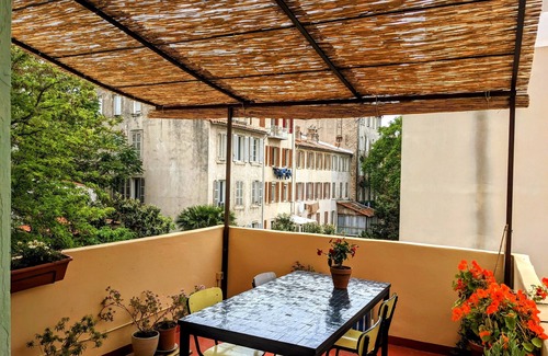 Saint-Lambert Apartment | Spacious apartment & 2 terraces in the heart of Endoume, 10 min from the sea