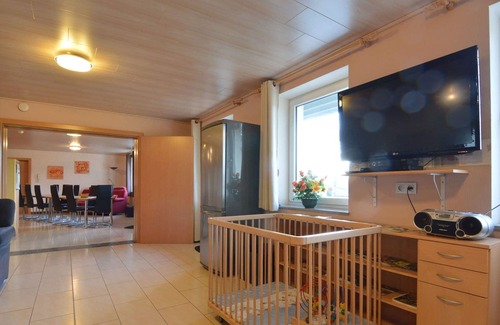 Burg-Reuland Apartment | Spacious Apartment in Grüfflingen with Sauna