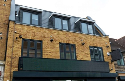 Cranford Apartment | Spacious apartment, can accommodate 4 guests