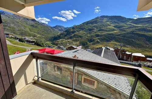 Reberty Apartment | Spacious Apartment for 10, Ski-In/Ski-Out, Reberty 1850, Les Menuires