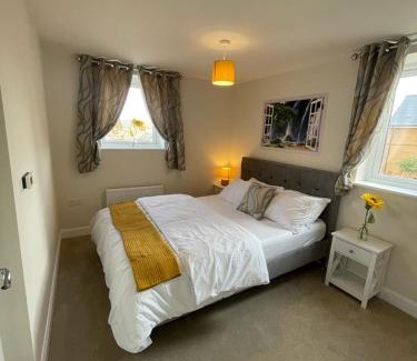 Milton Keynes Apartment | Spacious Apartment in Brooklands