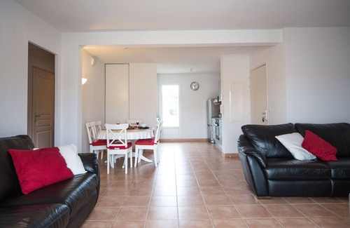 Foulquines Apartment | Spacious apartment in a pleasant location
