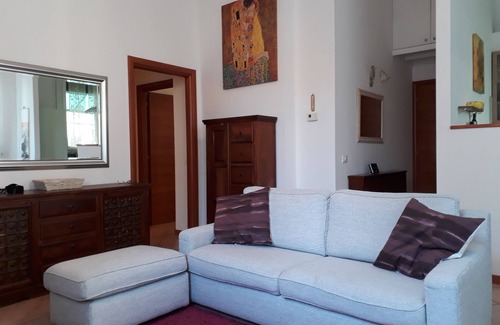 Precotto House | Spacious apartment in detached cottage with lovely garden
