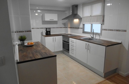 El Cabanyal Apartment | Spacious apartment in Cabanyal, 500 m from the beach, free Wifi