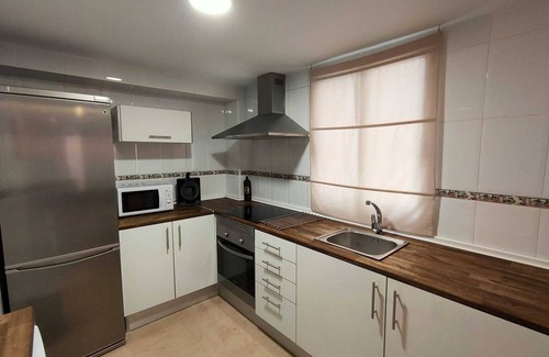 El Cabanyal Apartment | Spacious apartment in Cabanyal, 500 m from the beach, free Wifi