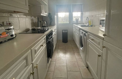 Glasgow House | Spacious Apartment in Glasgow