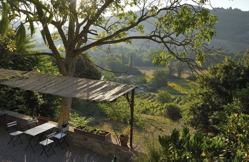 Montone House | Spacious Apartment in lovingly restored Countryhouse