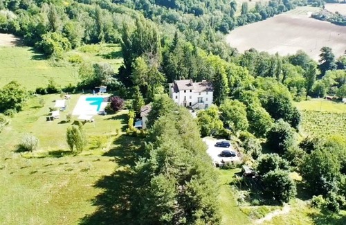 Montone House | Spacious Apartment in lovingly restored Countryhouse