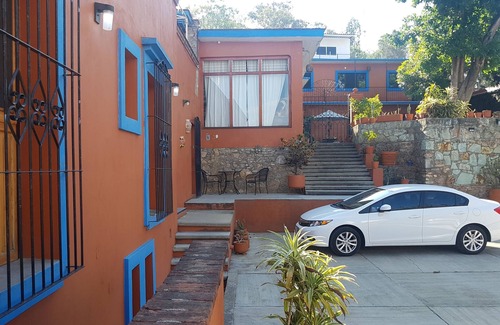 Ruta Independencia Apartment | Spacious Apartment in Oaxaca – Patio, Garage & Central Location