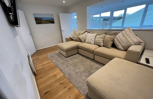 Croyde Apartment | Spacious Apartment in the center of Croyde