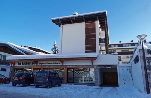 Les Gets Apartment | Spacious Apartment near Center with Parking, Ski Access, and Balcony