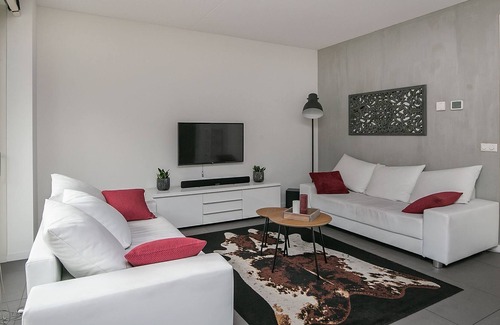 Moordrecht Apartment | Spacious apartment in a cosy dutch village