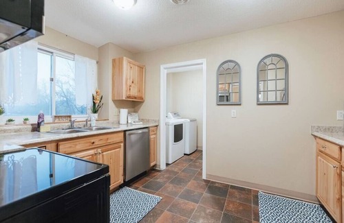Johnson City Apartment | Spacious Apartment with Deck in JC
