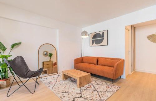 La Madeleine Apartment | Spacious apartment with balcony and parking