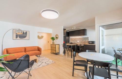 La Madeleine Apartment | Spacious apartment with balcony and parking