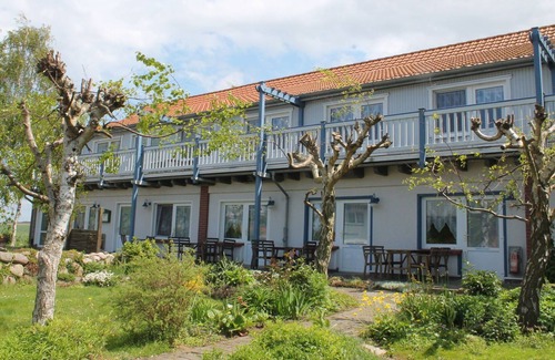 Meschendorf Apartment | Spacious Apartment with Garden in Rerik Germany