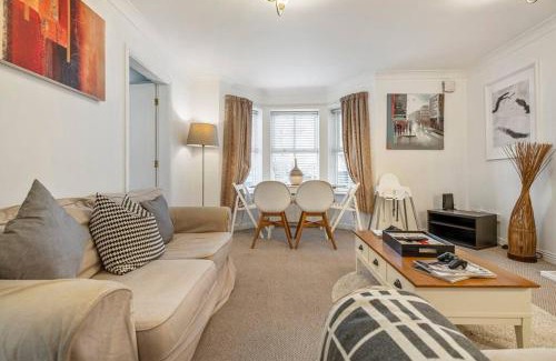 Jesmond Apartment | Spacious Apartment with Parking!